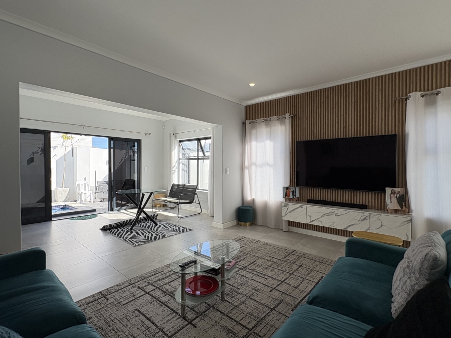 4 Bedroom Property for Sale in Sandown Western Cape